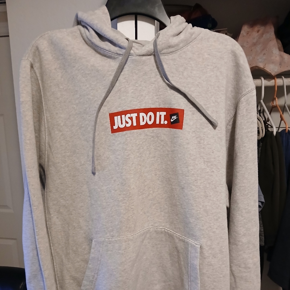 Large Nike Hodie